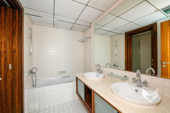 spacious-and-stylish-3-bedroom-villas-for-rent-in-dubai-marina-big-1